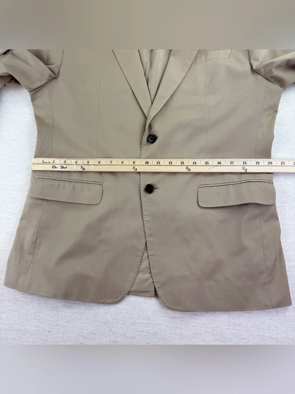 Banana Republic Men's‎ 44R Two-Button chino Sport Coat in tan slim fit stretch